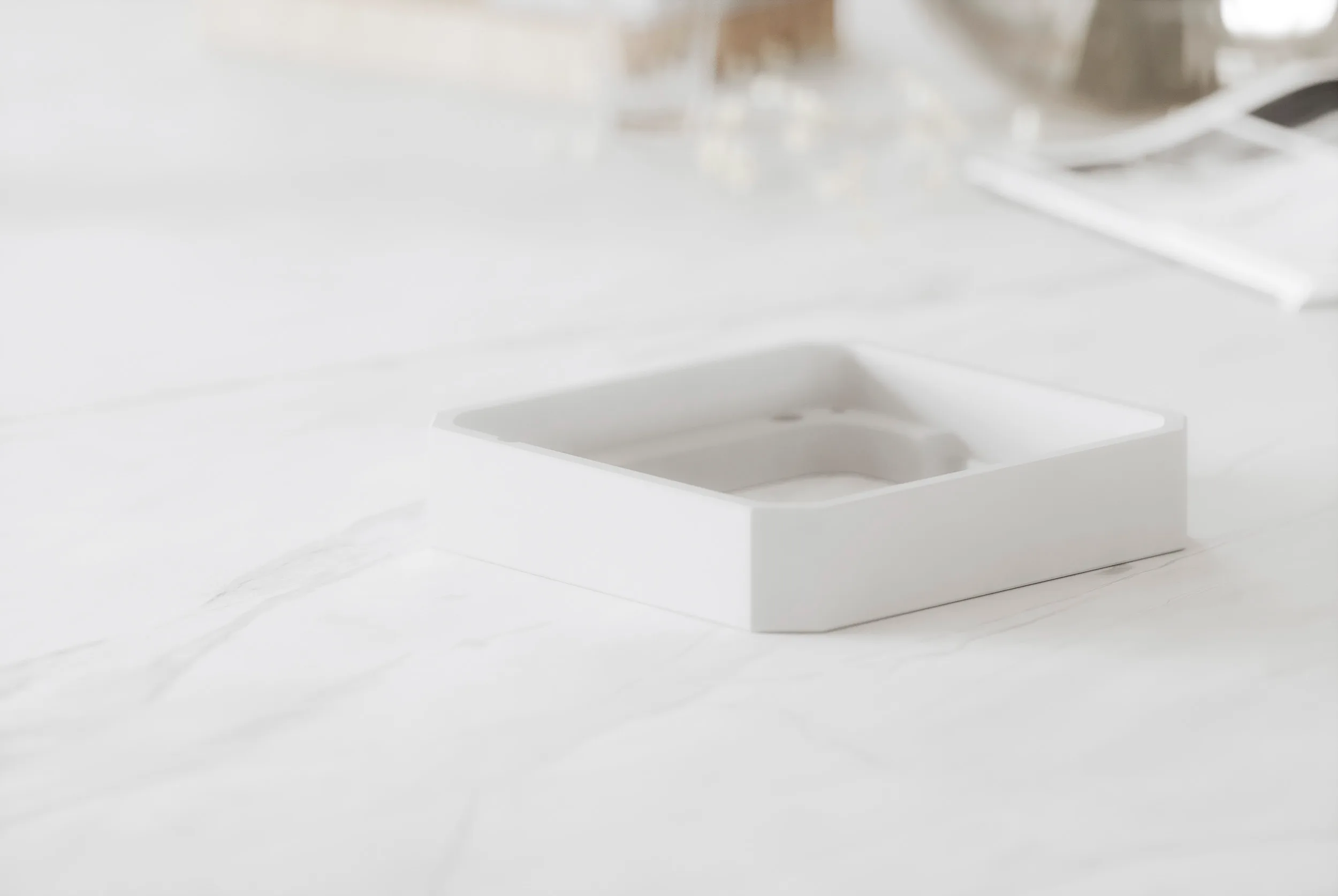 Подставка из алюминия White Obsidian с USB