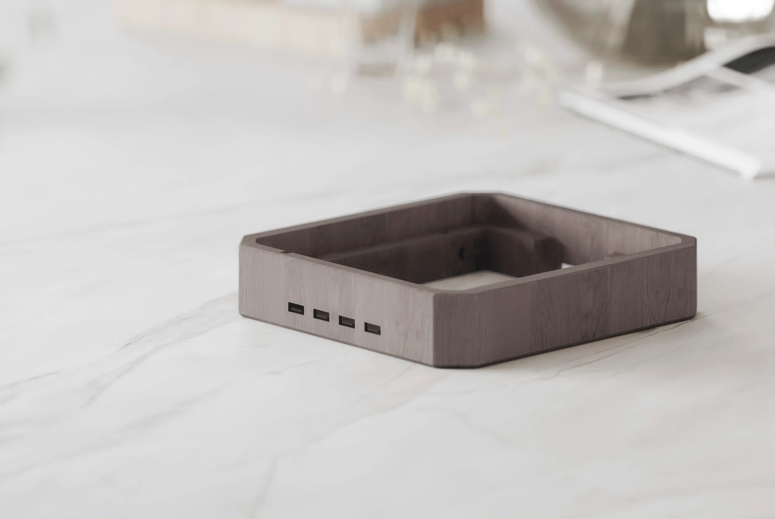 Подставка из натурального тёмного дуба с USB